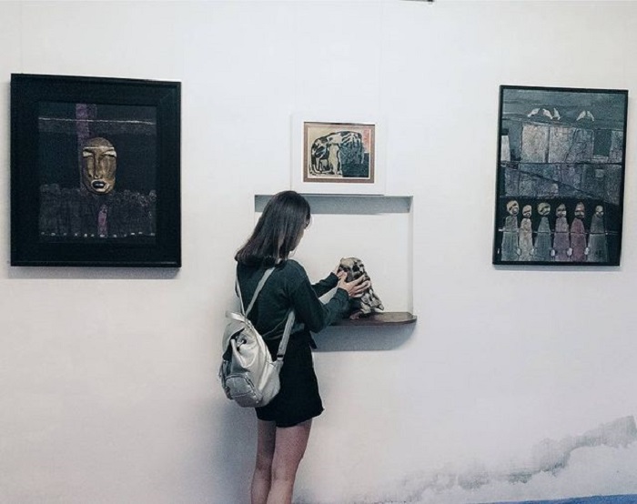 Khu trưng bày tác phẩm nghệ thuật ở bảo tàng Đồng Đình