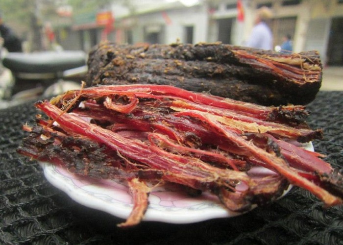 Thịt trâu gác bếp - Đặc sản ở Lào Cai
