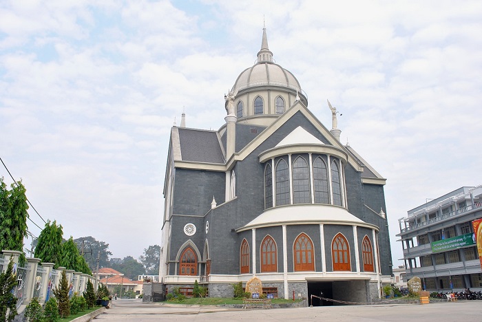 Nhà thờ chánh tòa Phú Cường
