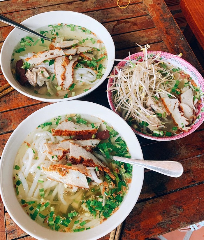 Phu Quoc cake soup - famous specialty in Phu Quoc
