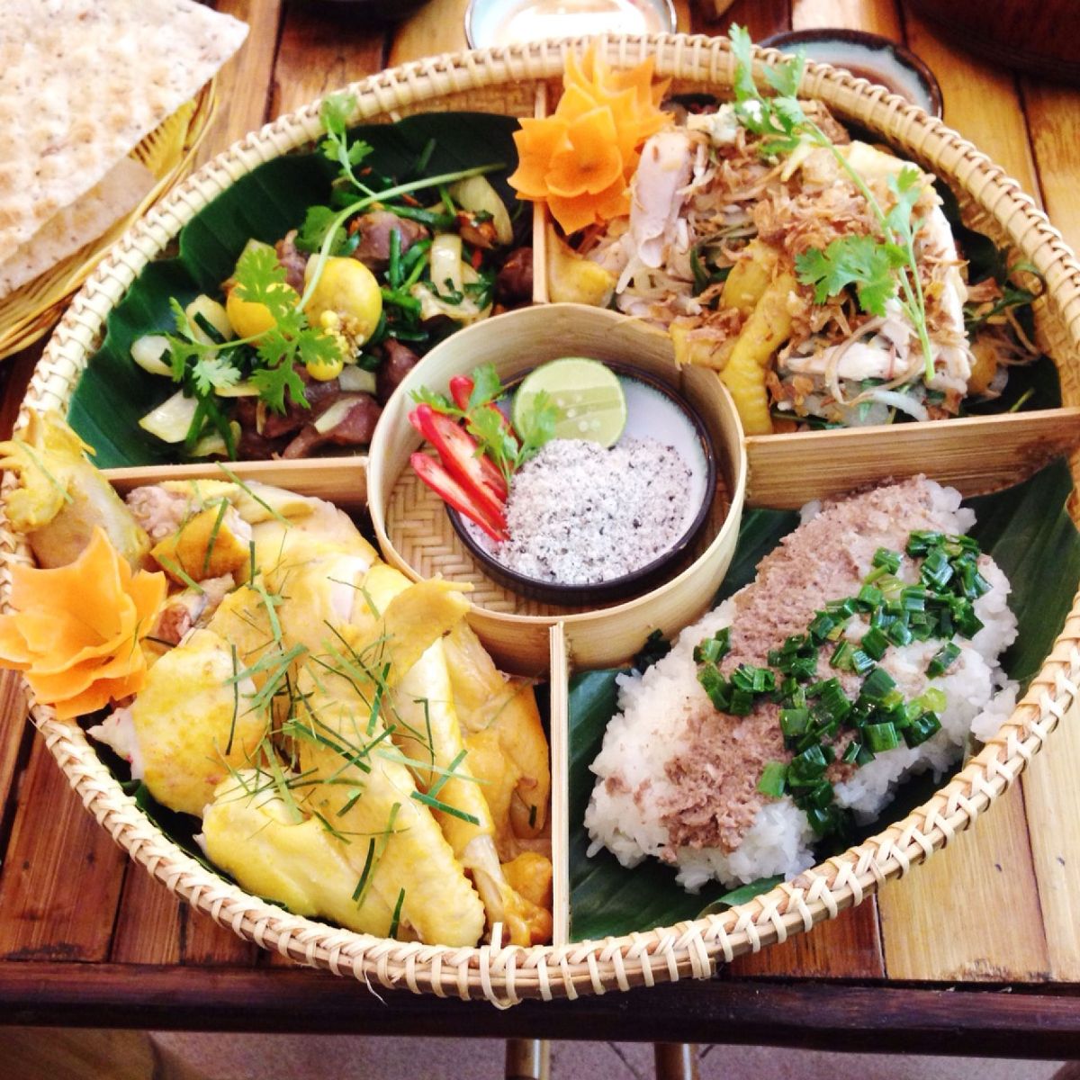 10 Nhà hàng Sài Gòn TPHCM ngon và nổi tiếng đáng để thưởng thức