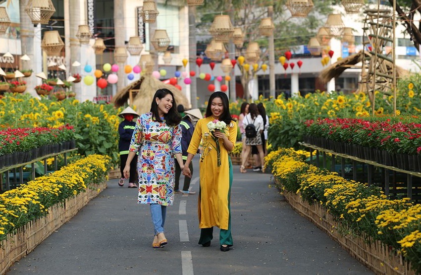 Hút khách với những địa điểm vui chơi Sài Gòn Tết âm 2022 - Ảnh 4.