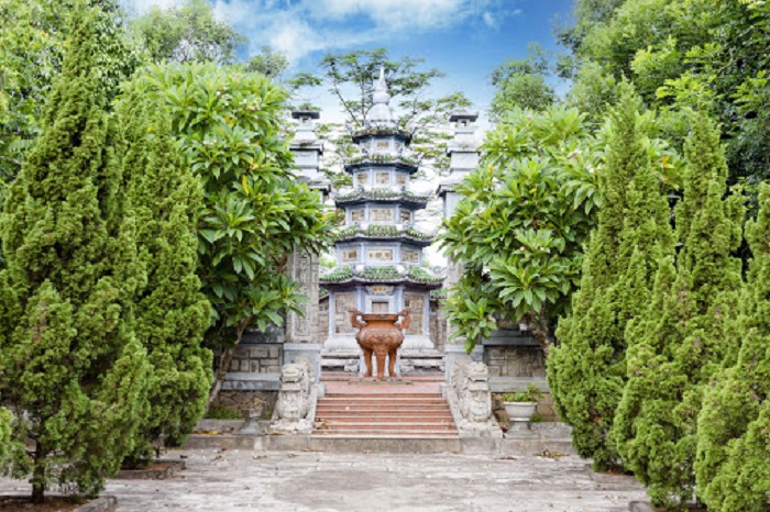 Những ngôi chùa nổi tiếng ở Quảng Trị - tổ đình Sắc Tứ Tịnh Đình Quang không gian
