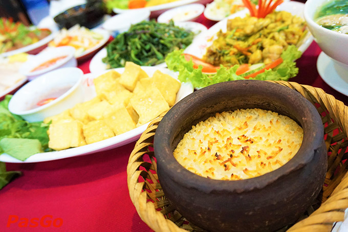 Top 6 quán ăn Đà Nẵng nổi danh hấp dẫn, du khách muốn dùng bữa trưa không thể bỏ qua - Ảnh 5.