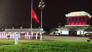 Lễ hạ cờ tại lăng Chủ tịch Hồ Chí Minh