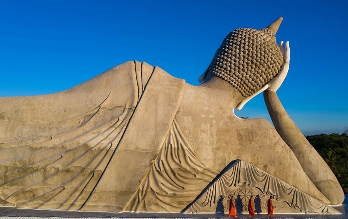 Một trong những bức tượng Phật nằm lớn nhất Việt Nam