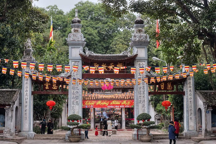 Chùa Láng - một trong những ngôi chùa nổi tiếng ở Hà Nội