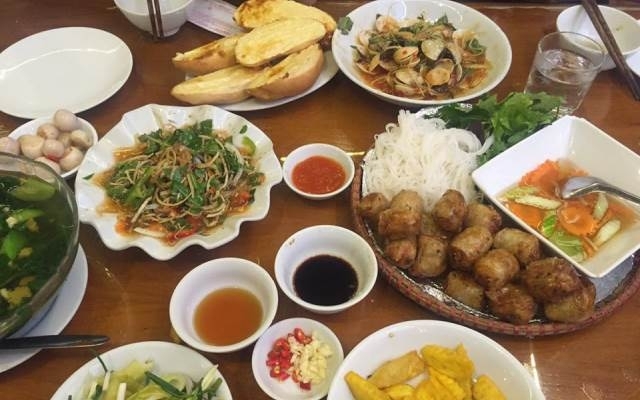 Xuýt xoa ẩm thực phố biển tại các quán ăn ngon, bổ, rẻ ở Hạ Long - Ảnh 5.