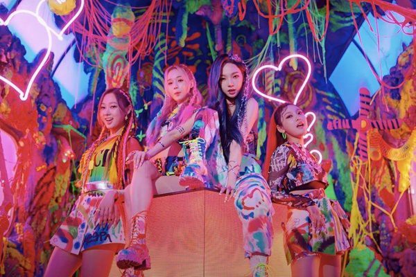 Phản ứng của Netizen Hàn về màn ra mắt của nhóm nhạc nữ mới nhà SM Aespa