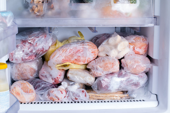 3 mối nguy hại lớn cho cơ thể nếu ăn thịt đông lạnh quá thường xuyên - 1
