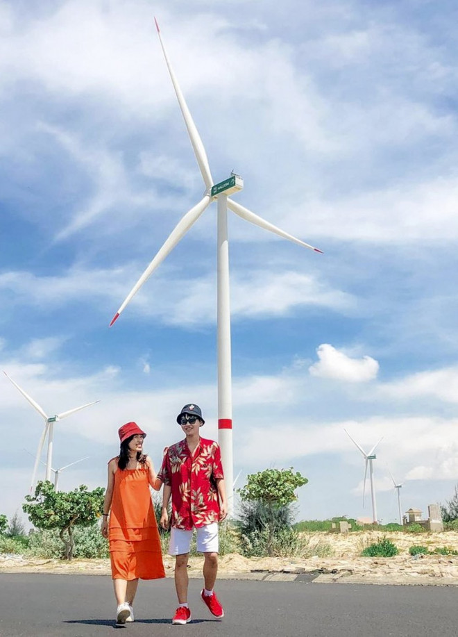Chơi hè hết 5 cánh đồng điện gió đẹp đỉnh nhất Việt Nam - 1