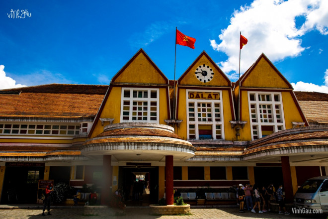 Cùng blogger Vinh Gấu khám phá ga xe lửa đẹp nhất Đông Dương - 3