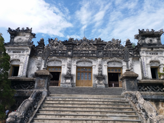 Đến thăm lăng vị vua Nguyễn được nhiều du khách lựa chọn khi đến Huế - 12