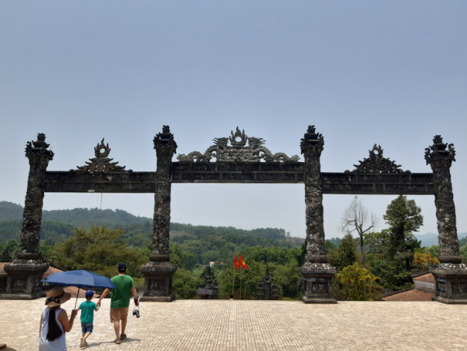 Đến thăm lăng vị vua Nguyễn được nhiều du khách lựa chọn khi đến Huế - 8