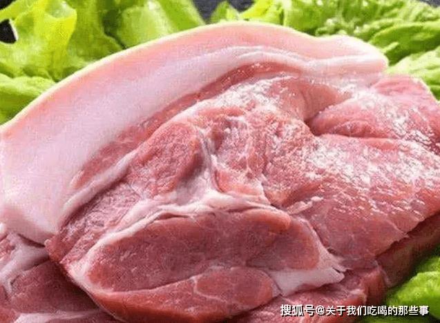 Khi mua thịt lợn, tại sao có chỗ màu sẫm và chỗ màu sáng? Sự khác biệt này người sành ăn chưa chắc đã biết