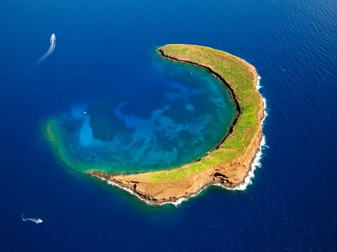 Những hòn đảo tự nhiên có hình dạng độc đáo nhất trên thế giới - 7