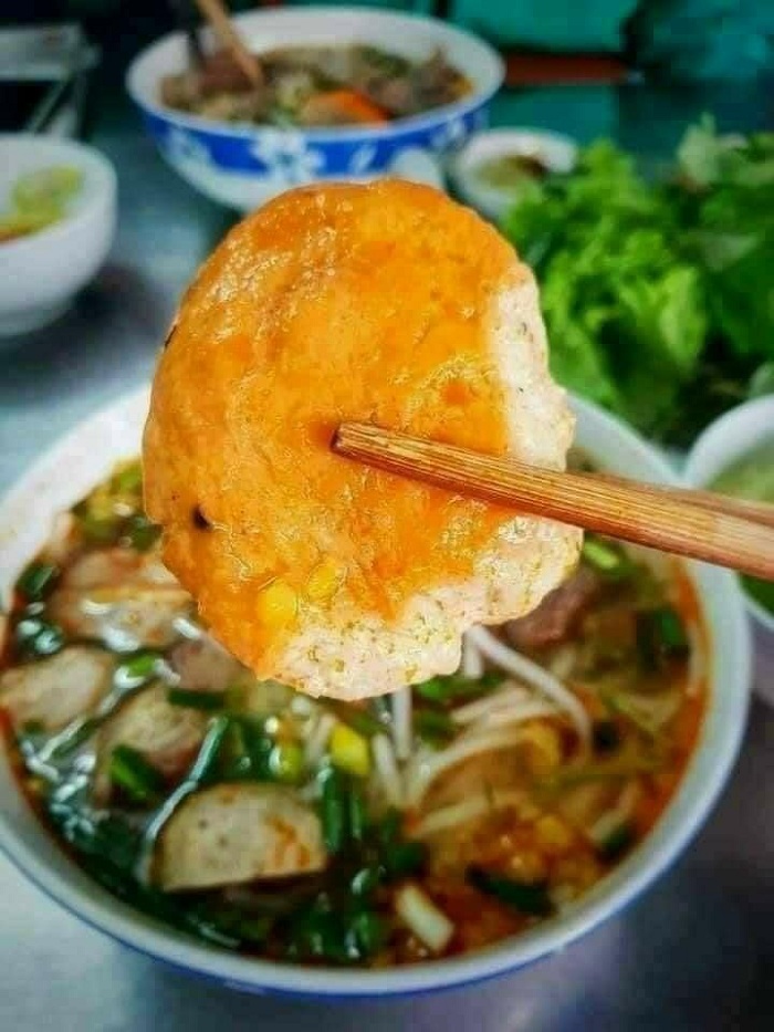 Chả cua Huế là món chả ngon của Việt Nam