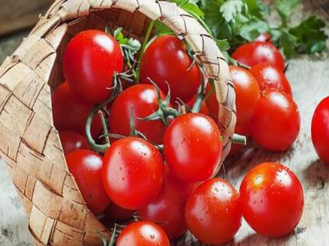 Ai hay ăn cà chua sống nhất định phải biết điều này đề phòng ngộ độc