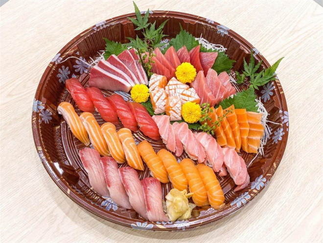 Rất nhiều người ăn Sashimi nhưng không biết đây là món khai vị cực kỳ bổ dưỡng và khác hẳn với món Sushi