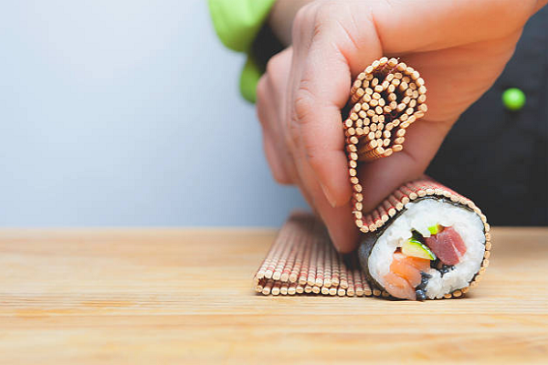 Sushi là gì? Kimbap là gì? 4 Điểm khác biệt giữa Sushi và Kimbap