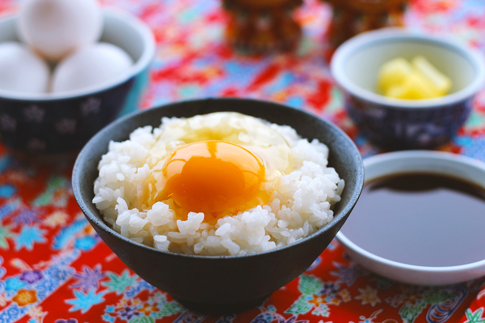 Tại sao người Nhật thích ăn trứng gà sống với cơm nóng? Món ăn này có an toàn không? - 1