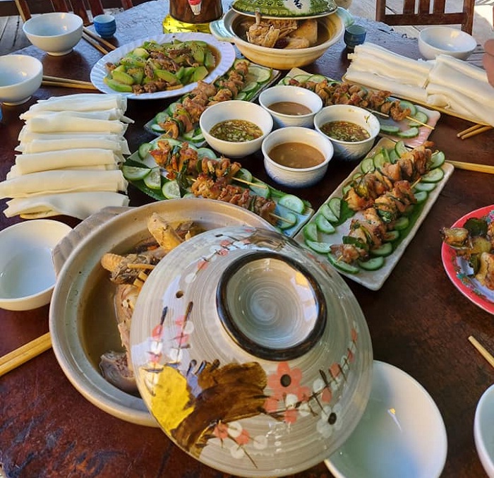 ẩm thực - phần ấn tượng của Nhất Lâm Thủy Trang Trà Đà Nẵng