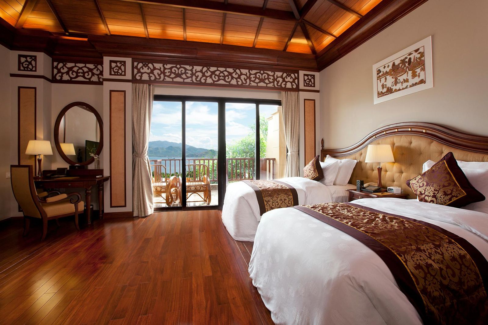 Phòng ngủ sang trọng của Vinpearl Luxury Resort Nha Trang