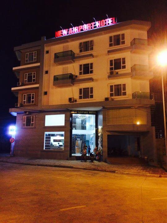 Quang cảnh khách sạn New Airport vào ban đêm