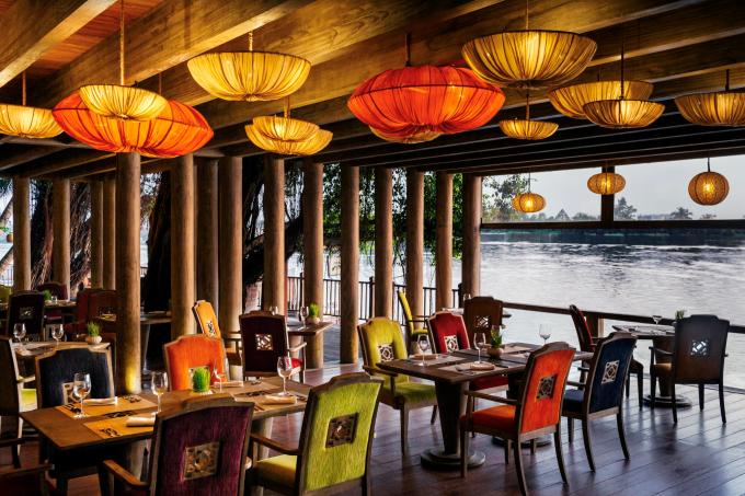 Bạn có dịp tận hưởng phút giây gắn kết bên người thân bạn bè tại nhà hàng Sen, thuộc An Lâm Retreats Saigon River.