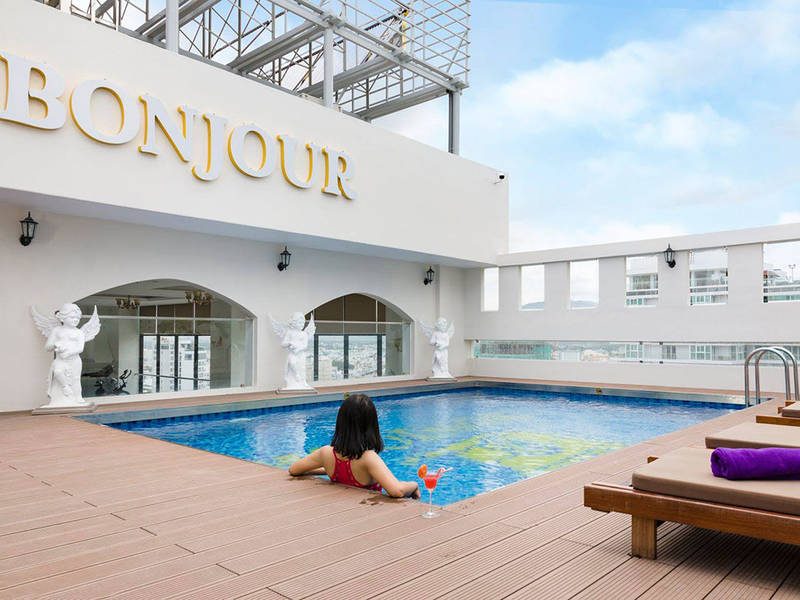 Khách sạn Bonjour Nha Trang có gì: Địa chỉ, Giá phòng, Dịch vụ