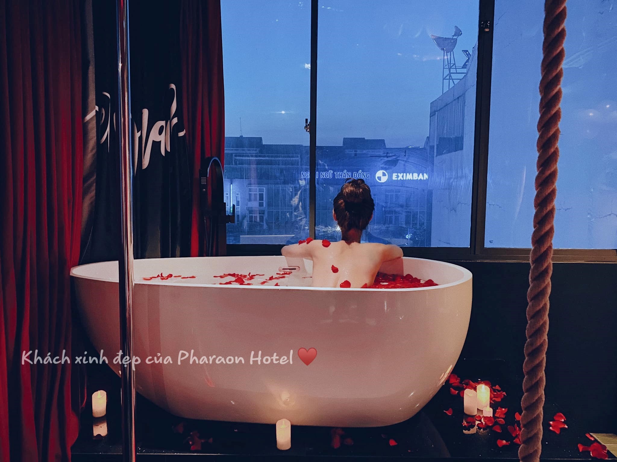 Pharaon Hotel: Khác sạn tình yêu lãng mạn view đẹp nhất Sài Gòn