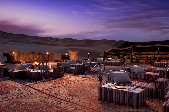 Khách sạn trên sa mạc Dubai Qasr Al Sarab Desert Resort