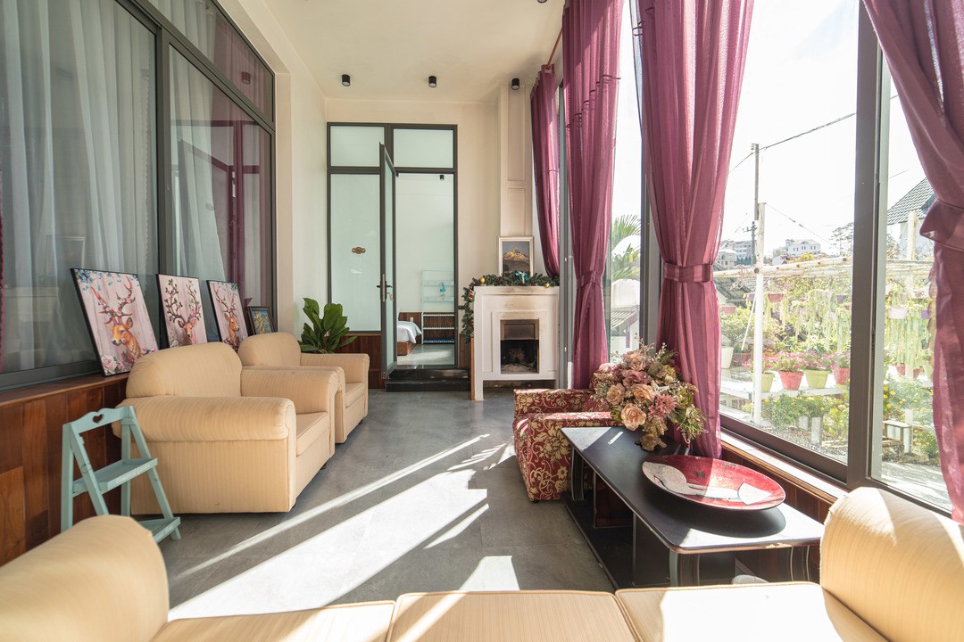 Villa Kim Gia 3 – Biệt thự kiểu Pháp đẹp mơ màng giữa “xứ sở ngàn hoa”