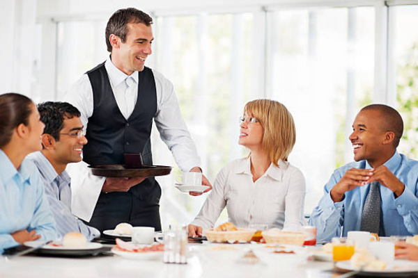 5 suy nghĩ sai lầm về nghề phục vụ nhà hàng