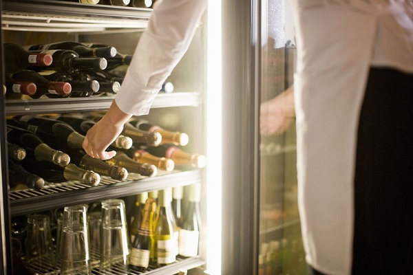 cách bảo quản rượu vang đã khui nhân viên nhà hàng cần biết