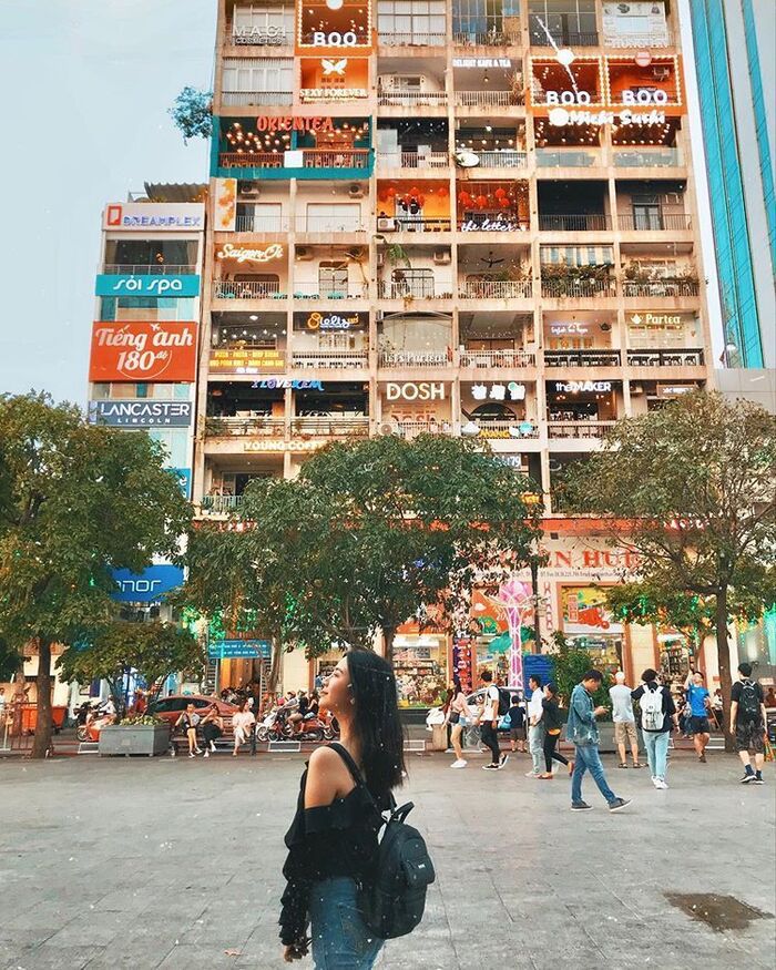 10 background sống ảo free ở Sài Gòn