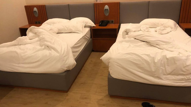 Bị phạt 500k vì kê 2 giường sát nhau - khách hàng có lỗi hay khách sạn xử lý chưa nhân văn