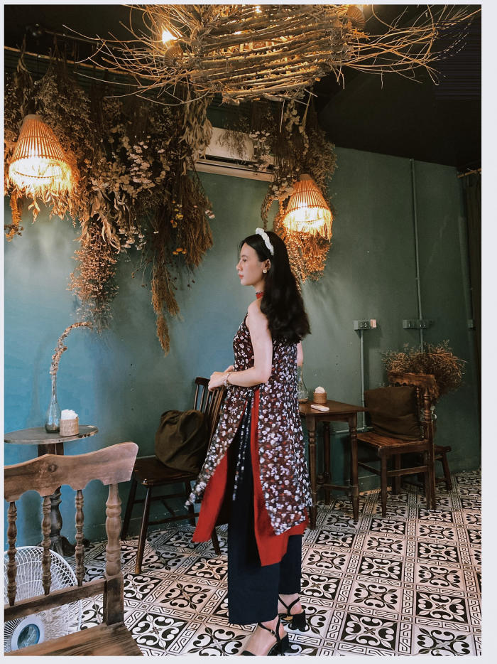 quán cà phê đẹp ở hà nội Phạm Hồng Vân được biết đến là một trong những cô nàng hotgirl hà thành đam mê chụp ảnh. 