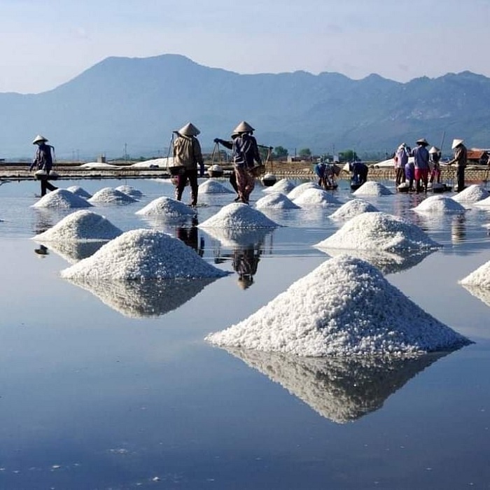 Sa Huỳnh là cánh đồng muối nổi tiếng ở Việt Nam