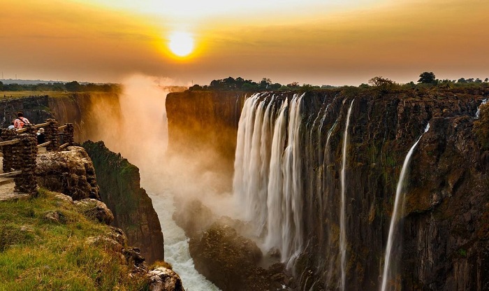 Victoria là thác nước nổi tiếng trên thế giới