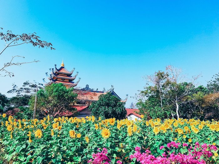 cảnh sắc  chùa Hoa Khai ở đắk Nông 