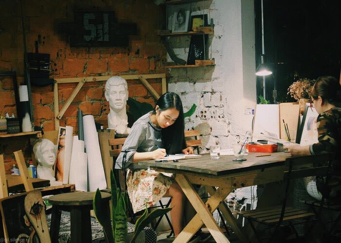 Khám phá Coushsurfing Café - Không gian dành cho ‘những kẻ mộng mơ’ yêu nghệ thuật tại Hà Nội