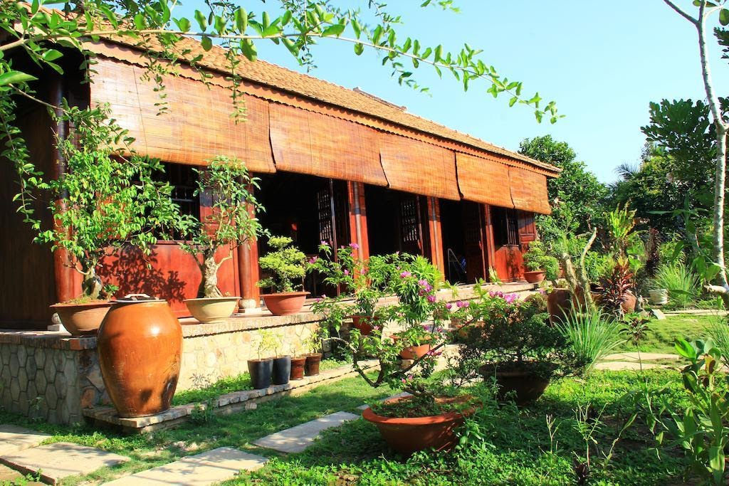 Sân vườn Gite Nam Hien Mekong homestay Vĩnh Long