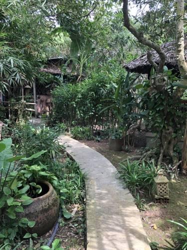 Sân vườn Jardin Du Mekong Homestay