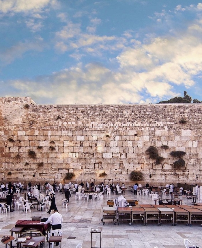 Bức tường phía Tây là địa điểm linh thiêng ở Jerusalem Du lịch Jerusalem
