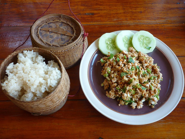 Top 10 món ăn nhất định phải thử qua khi đi du lịch tại Lào