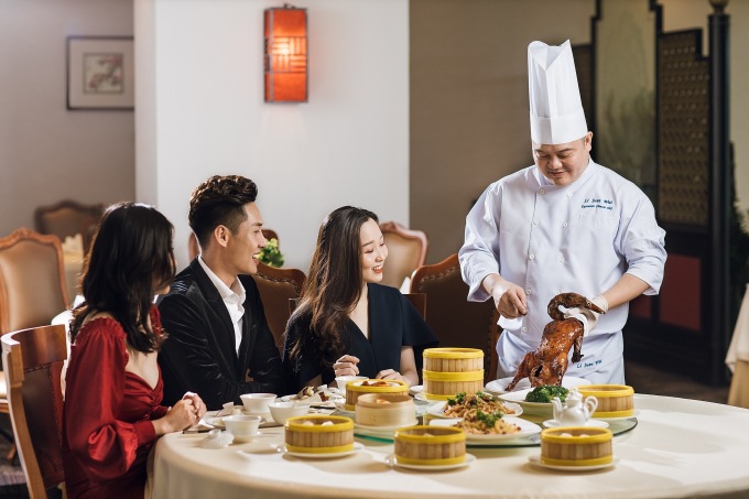 Nhà hàng Ngân Đình Hà Nội phục vụ ẩm thực Trung Hoa đích thực. Ảnh: Hà Nội Daewoo