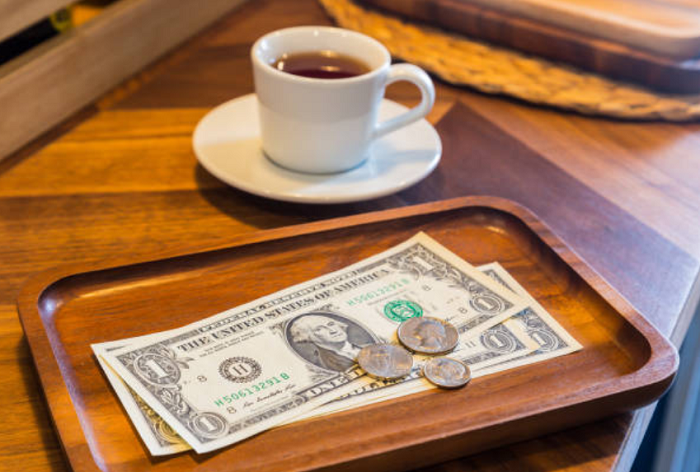 “Khách sộp” tip cho nhân viên nhà hàng gần 370 triệu đồng dù chỉ gọi bữa ăn 850k