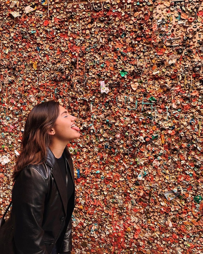Gum Wall là một trong những bức tường đặc biệt trên thế giới