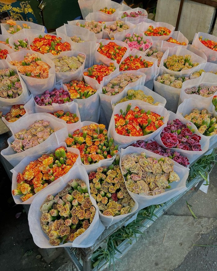 Quảng Bá là chợ hoa sỉ nổi tiếng ở Hà Nội